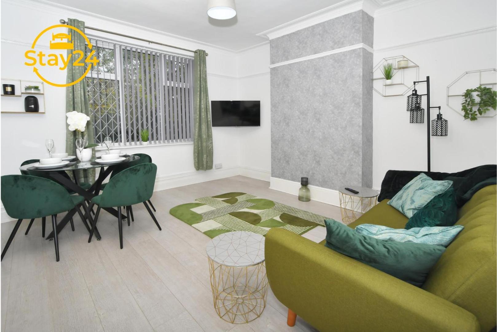 Hill Manor Apartment *