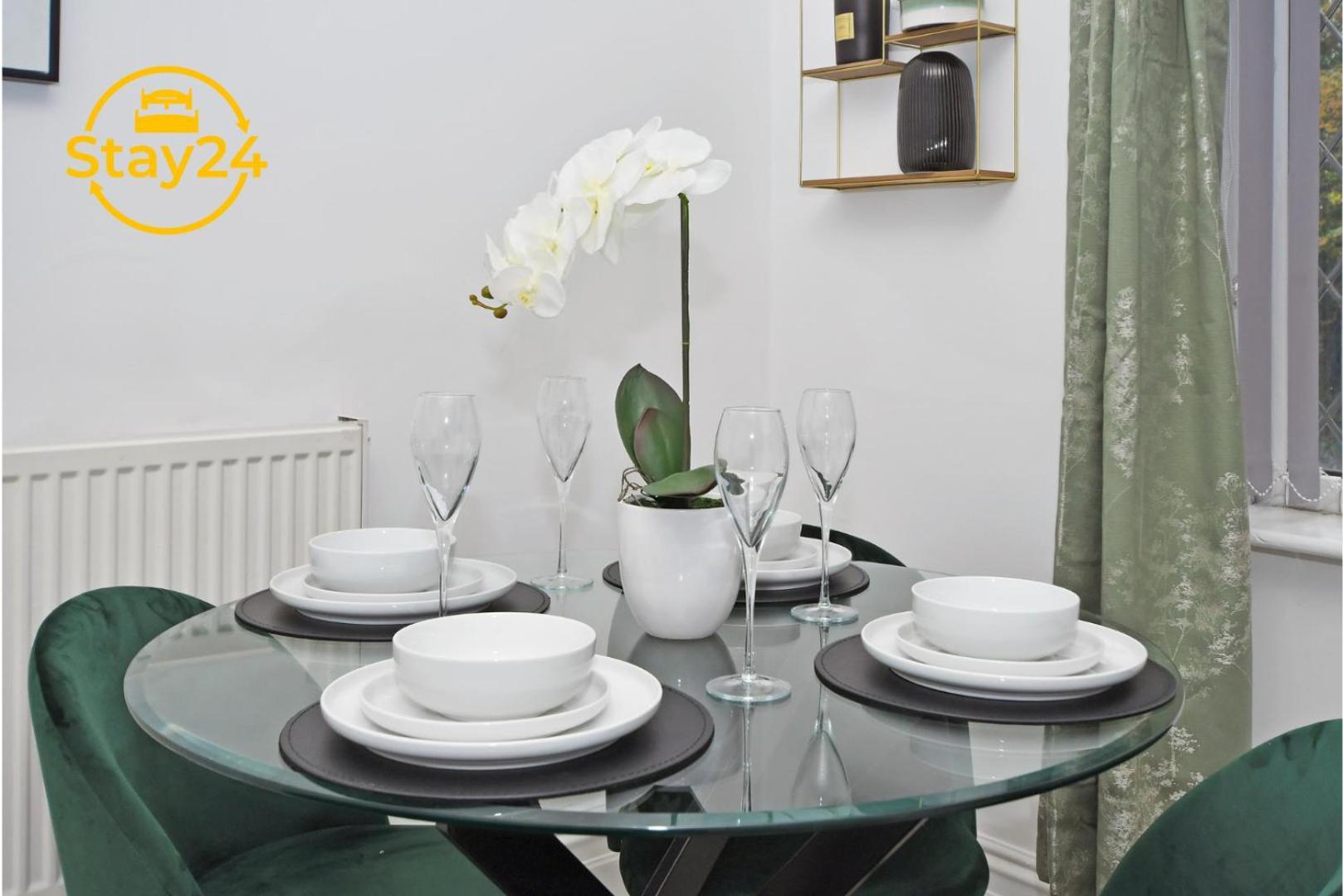 Hill Manor Apartment
